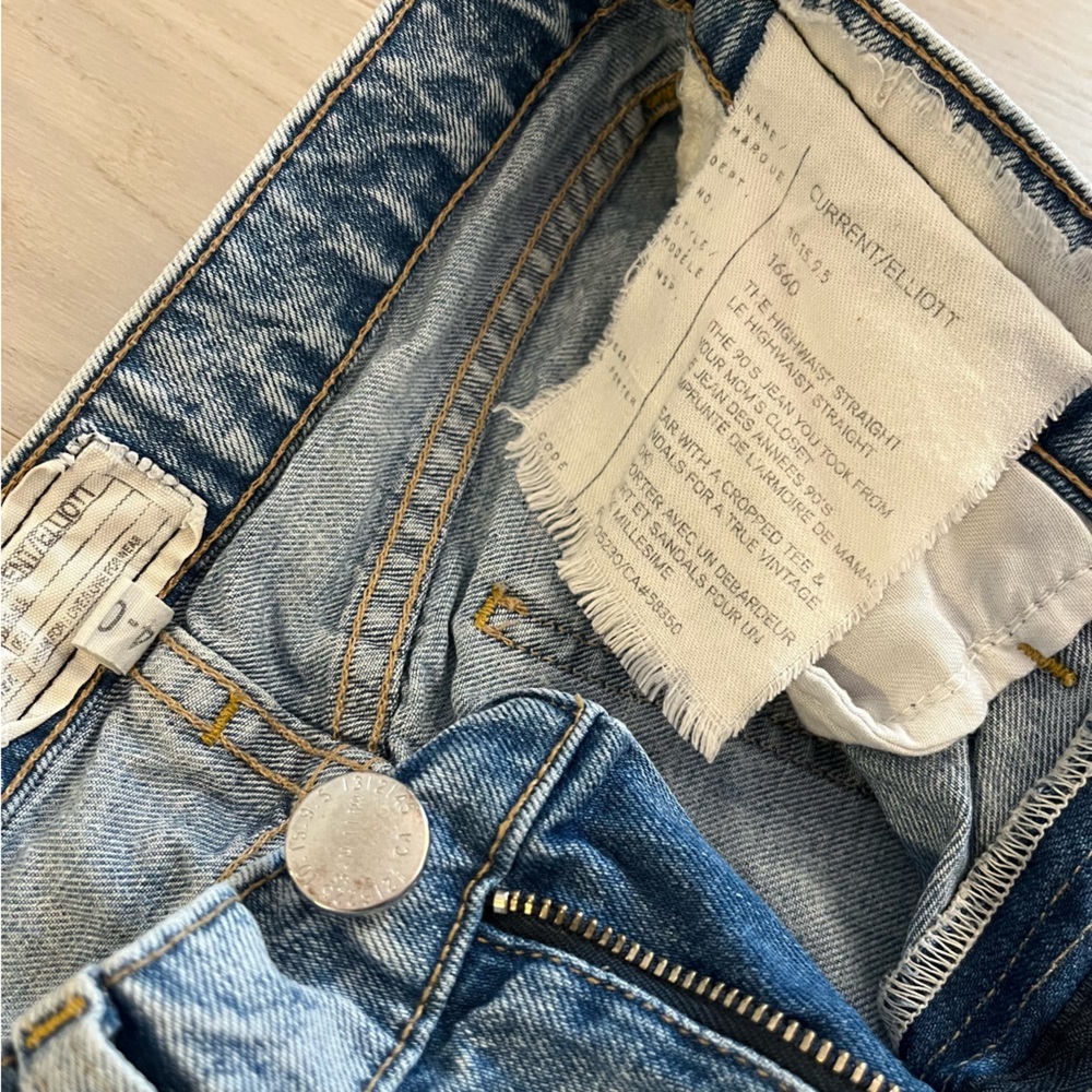 Currently Elliot distressed straight leg jeans 24 - Picture 4 of 4